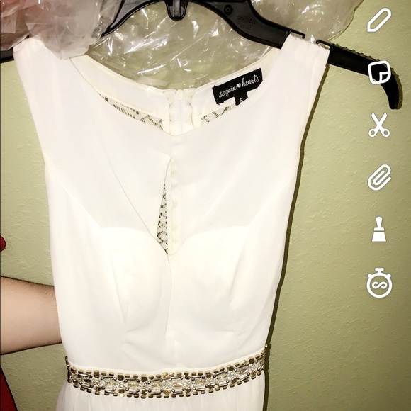 Dress - Picture 2 of 3